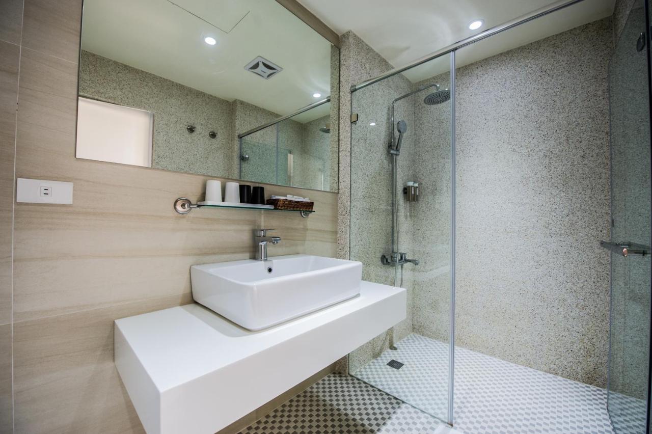 Red Hotel Yuanlin Luaran gambar