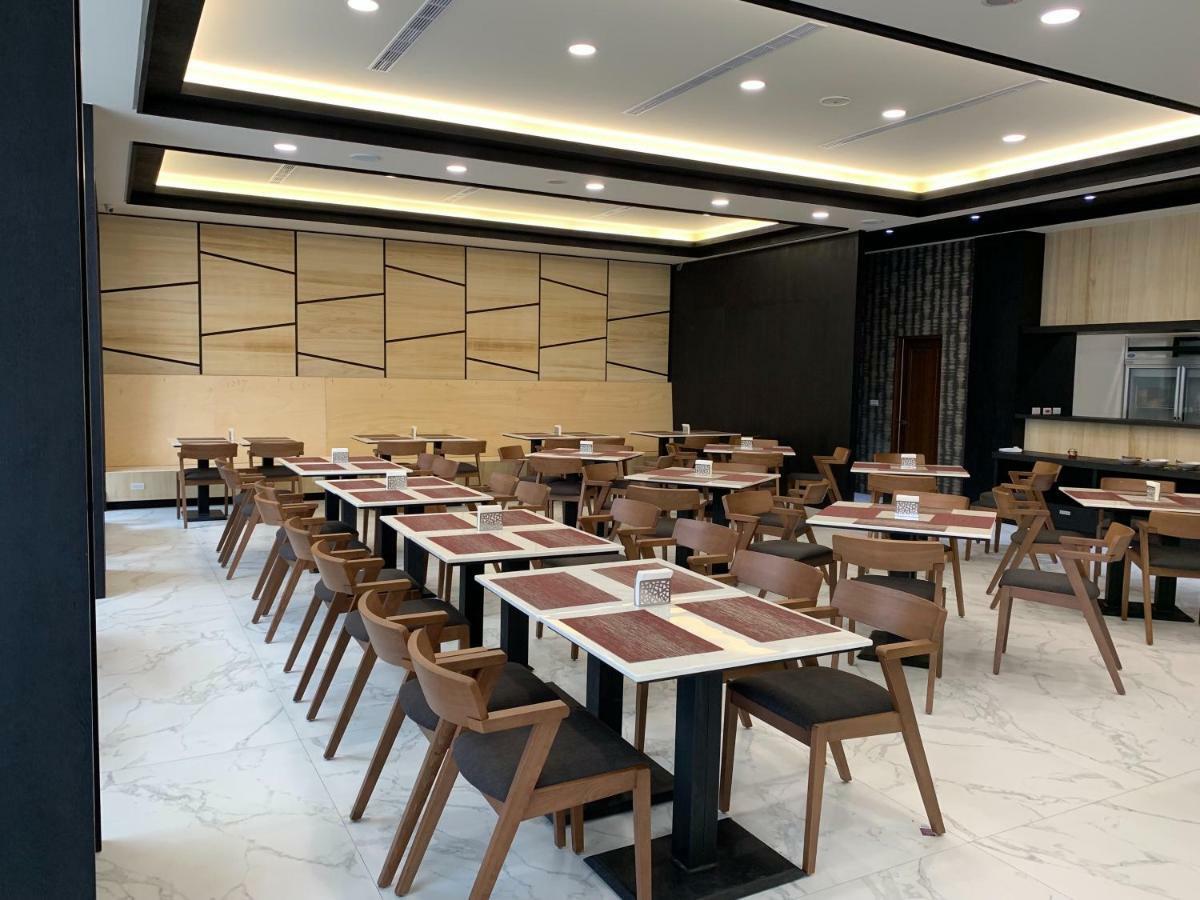 Red Hotel Yuanlin Luaran gambar